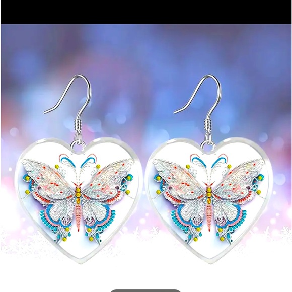 Multicolor Butterfly Pattern Heart Shaped Glass Pendant Earrings. - Picture 1 of 3
